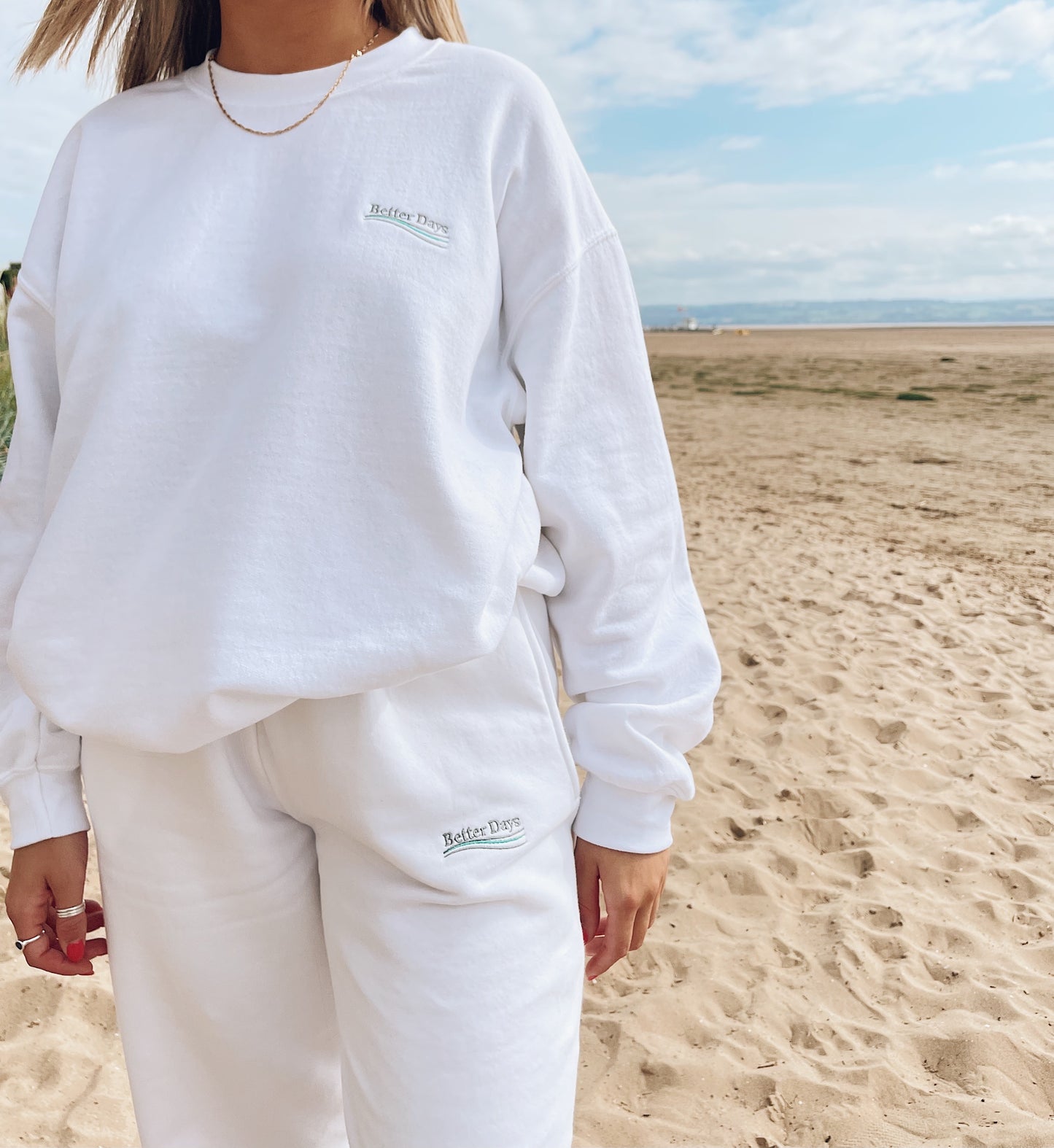 Wave logo white crewneck jumper