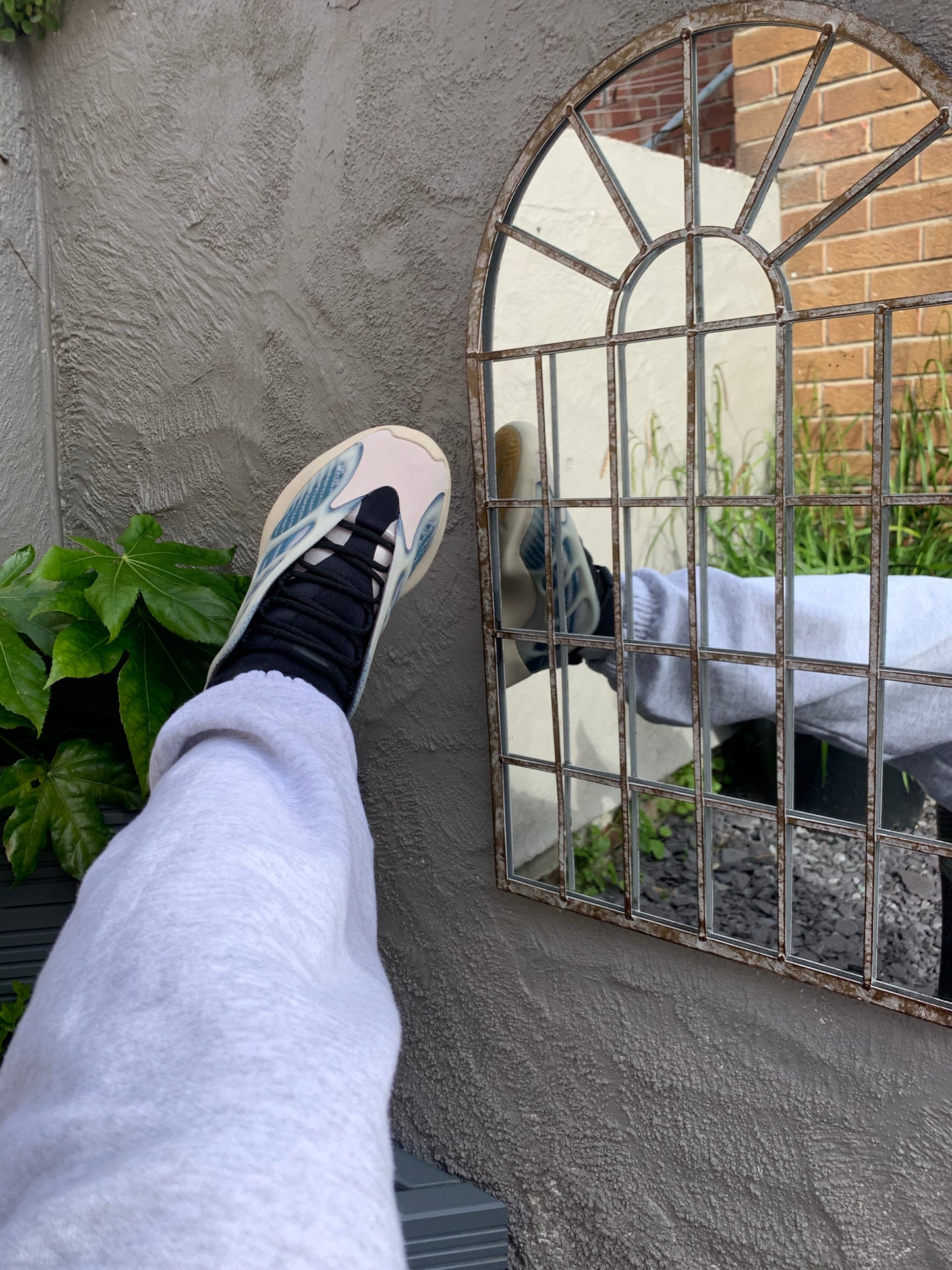 Ash grey arc logo sweatpants